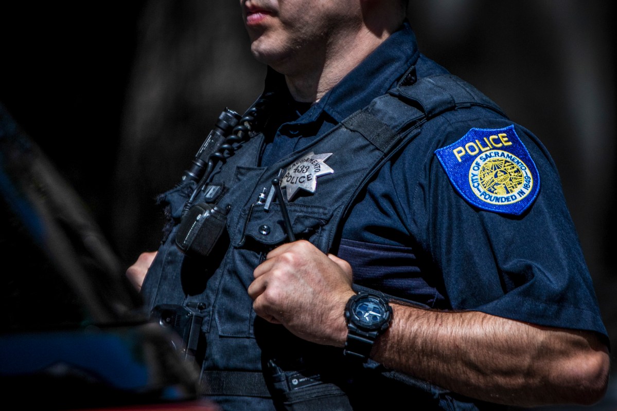 A police officer in Sacramento on Apr. 3, 2022. Photo by Rahul Lal, Sipa USA via Reuters