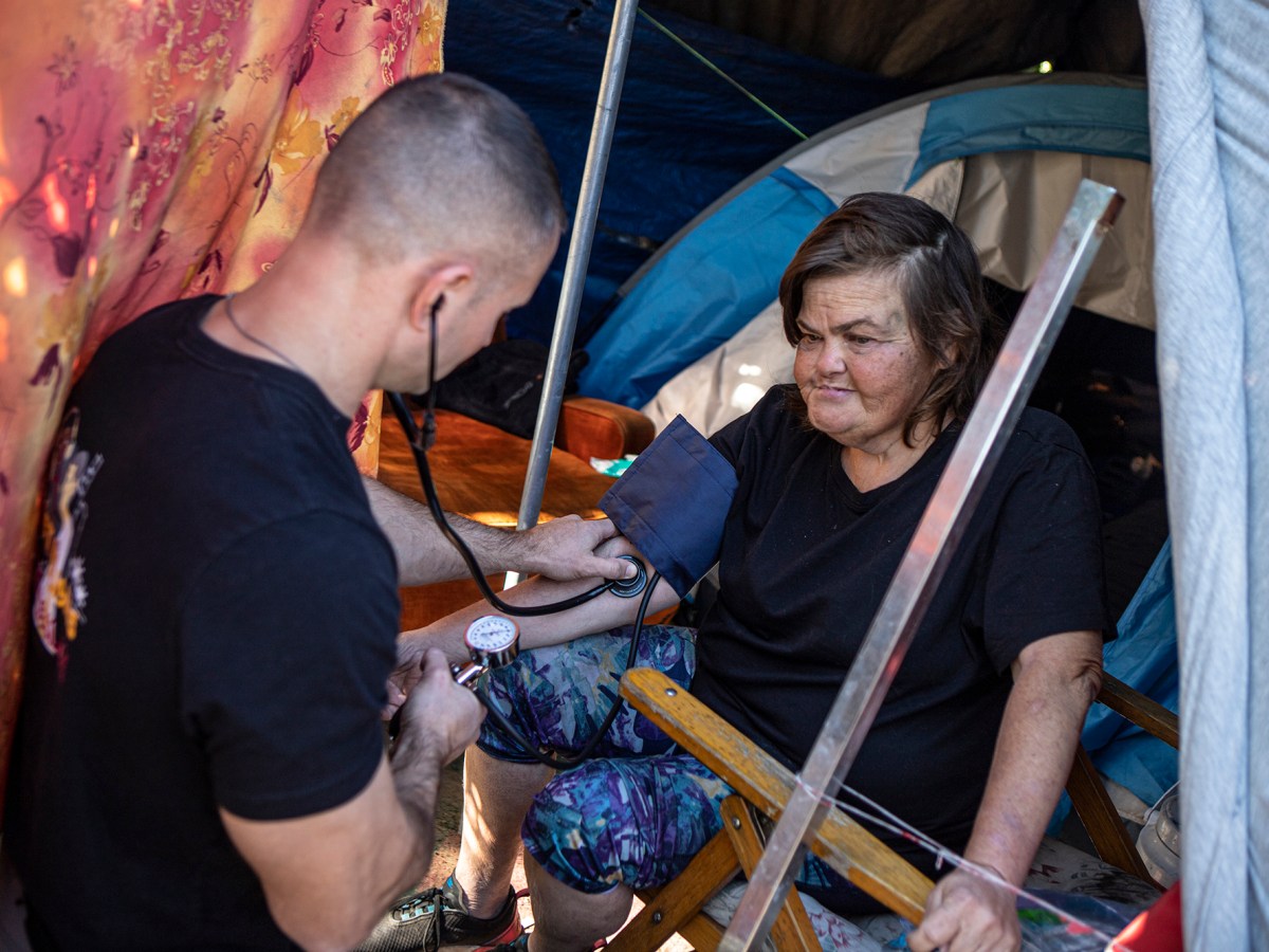 Why many unhoused Californians can’t access healthcare